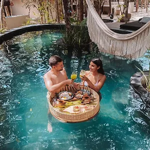 The Yellow Nest 5*, Tulum Messico